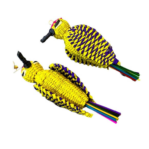 Large Texture Boho Statement Colombian Iraca earrings - Bird - Picture 1 of 6